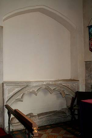 Axmouth - Tomb Detail